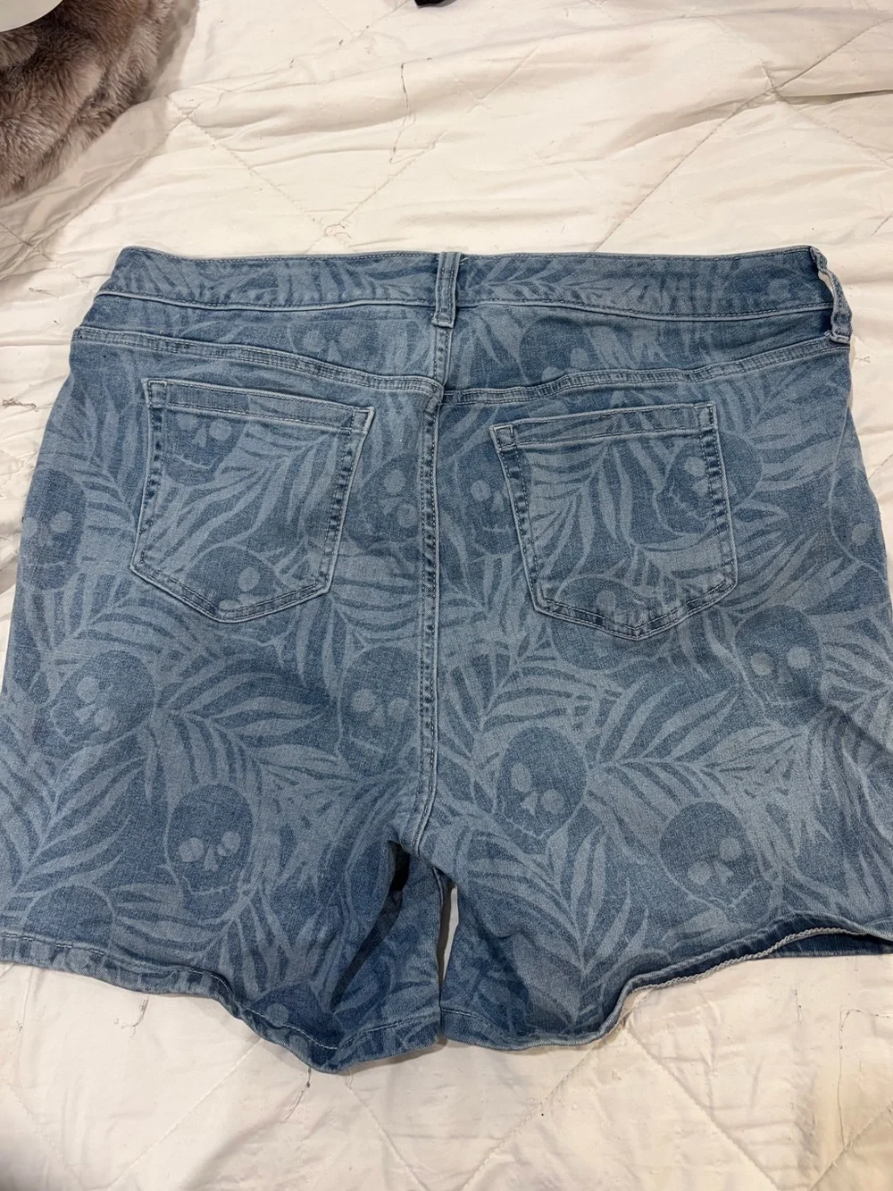 torrid light blue denim skull & leaf jacquard shorts